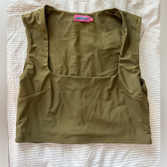 Green Edikted It Girl Square Neck Crop Top size large. - Picture 3 of 5